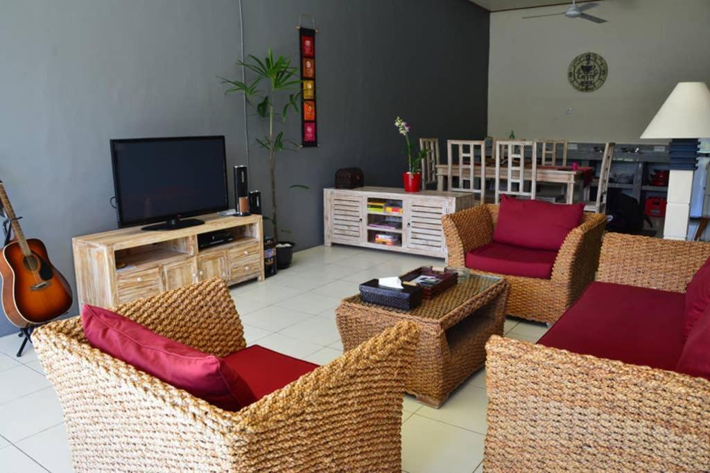 Villa Eden Seminyak Экстерьер фото